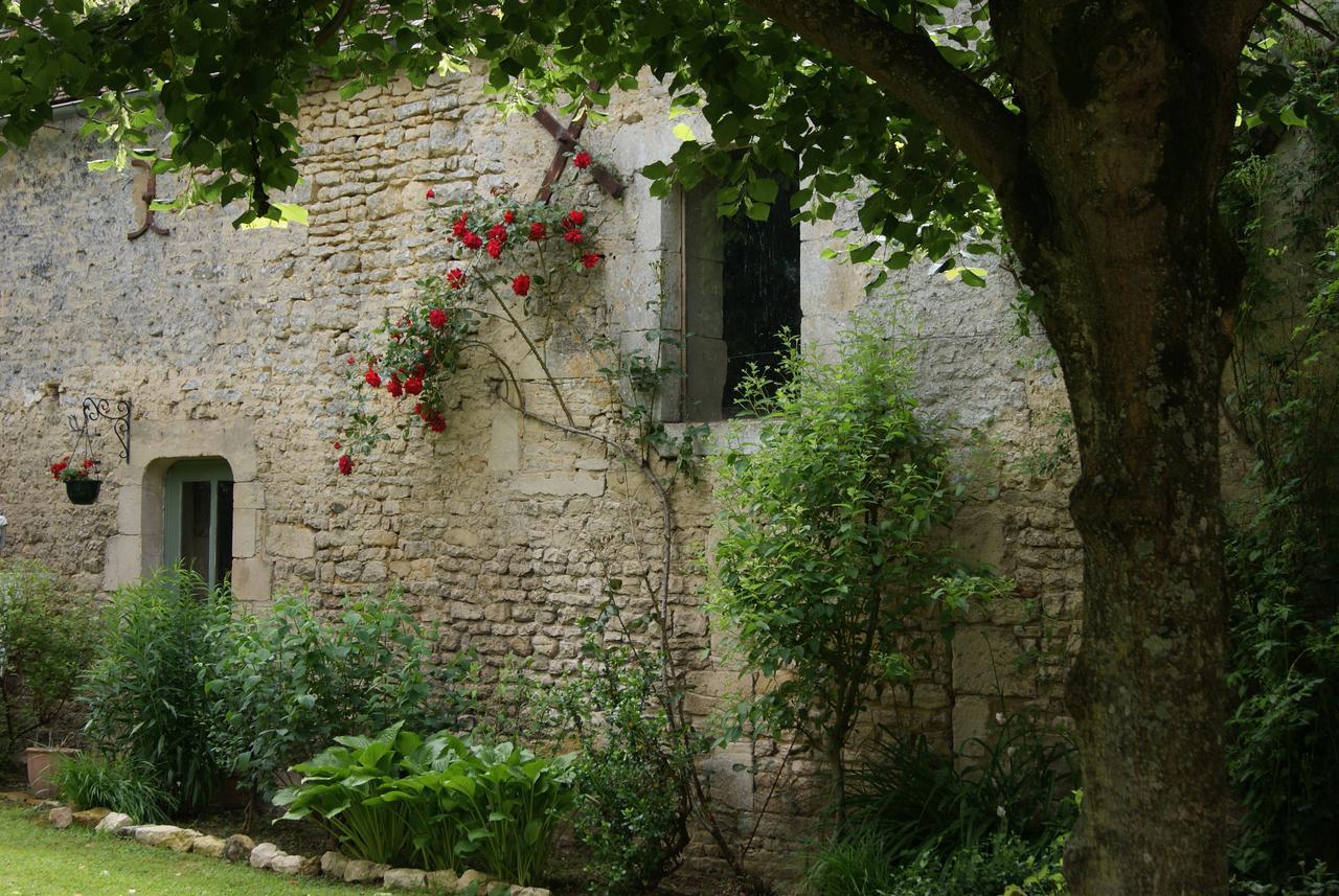 Manoir De La Pataudiere B&B Villers-Canivet Exterior foto